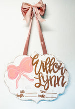 Load image into Gallery viewer, Bow Quatre Le Foil Doorhanger