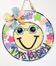 Load image into Gallery viewer, Floral Smiley Round Doorhanger