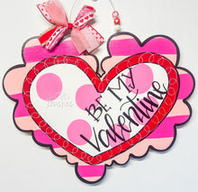 Load image into Gallery viewer, Scalloped Valentines Heart Doorhanger